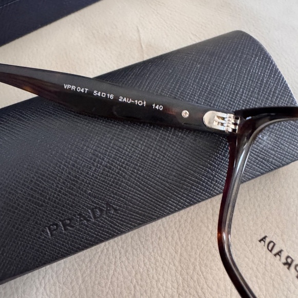 Prada journal eyeglasses - Picture 4 of 4